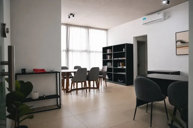 Sala de reuniones del estudio Trovatelli & Asociados